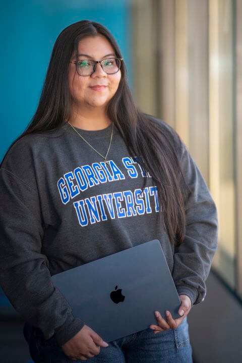 Portrait photo of Giselle Hernandez Avila.
