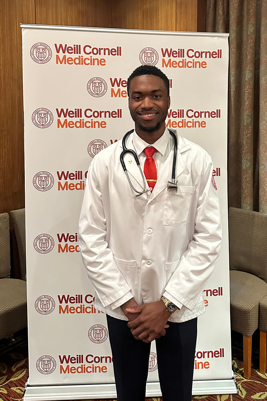 Chinedu Odedo at his white coat ceremony at Weill Cornell Medicine.