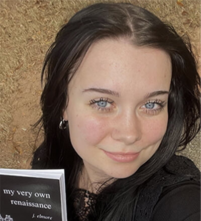 Lauren Elmore portrait photo.