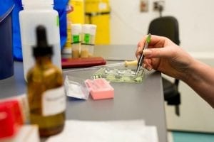 Neuroscience Professor Chassaing Receives $100,000 Innovator Award