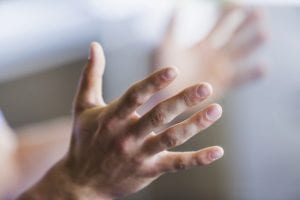 Blind Adults Learn Native Gesture Patterns by Learning to Speak a Language, Researchers Find