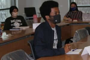 Honors College Course Examines Bioethics Through a New Lens