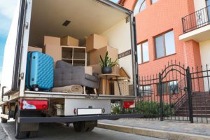 Study: White, High-Income People More Likely to Move Farther from Family