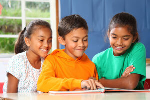 Research Snapshot: Understanding How Children Read Dual-Language Books