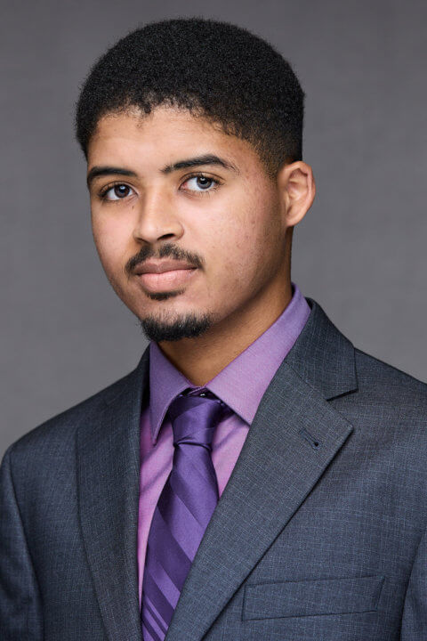 A photo of GSU Honors Student Elijah Thomas