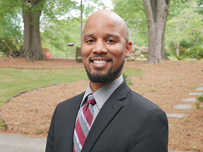 headshot of Kelly Stallworth