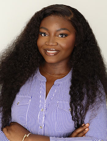 headshot of M.S. in Artificial Intelligence and Business Transformation student Aliyah Adebisi